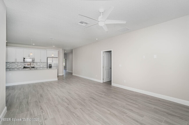 Building Photo - 2281 Ramsdale Dr SE