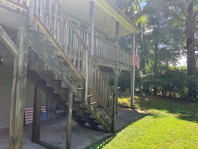 Building Photo - 276 Isle Of Pines Rd