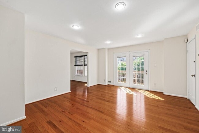 Building Photo - 4045 Chetham Wy