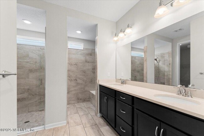 Building Photo - 154 Palisade Dr