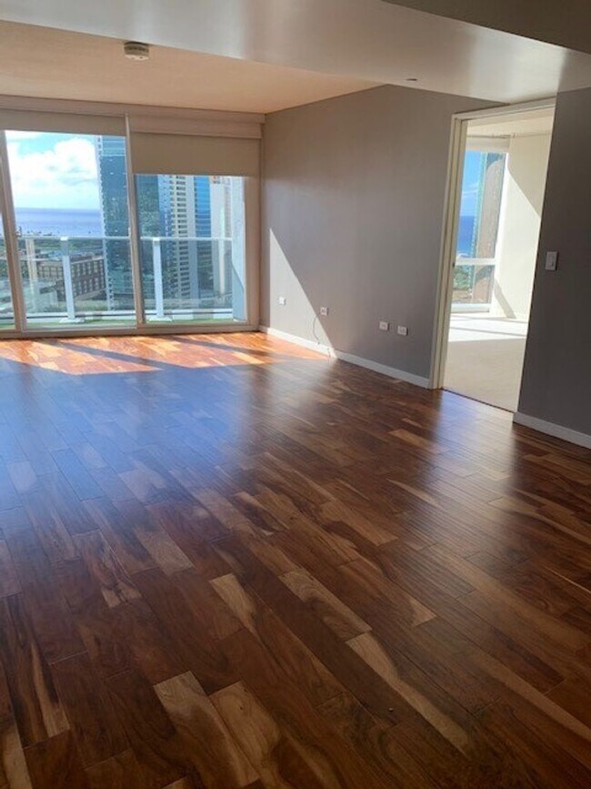 Building Photo - Moana Pacific - 2 bedroom plus den, 2 bath Condo with 2 parking - avail now!