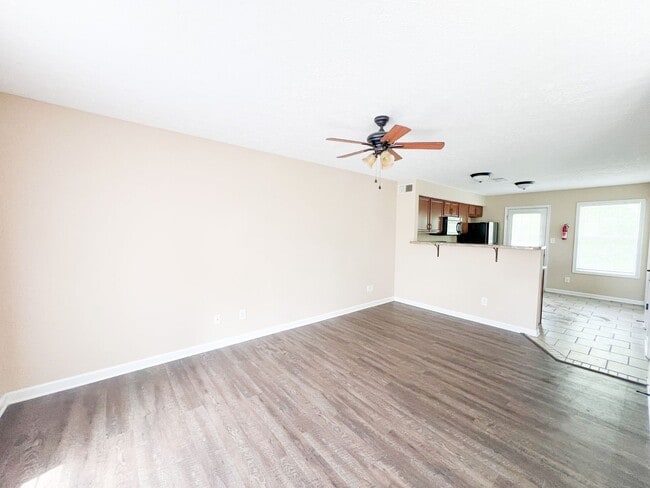 Building Photo - 517 Patriot Park Ct