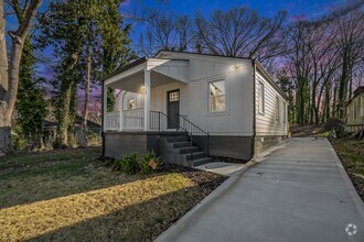 Building Photo - A Cozy, Updated 2-Bedroom Bungalow in the ...