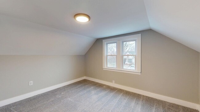 Building Photo - Old Brooklyn Area - 3 Bedrooms - Single Fa...