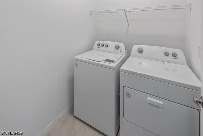 Building Photo - 1093 Tranquil Brk Dr