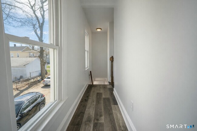 Building Photo - 17 Sherman Ave