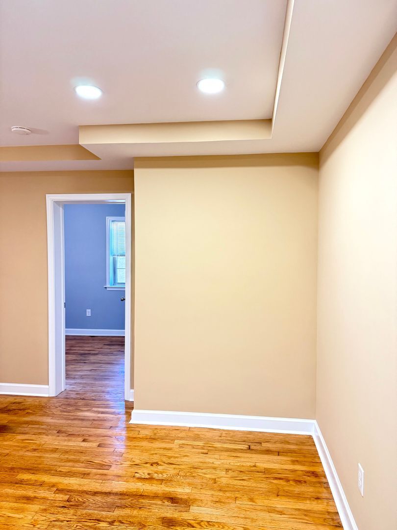 Building Photo - 8800 Plymouth St