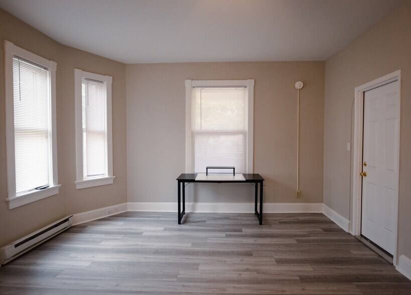 UNIT D LIVING ROOM - 813 N Market St