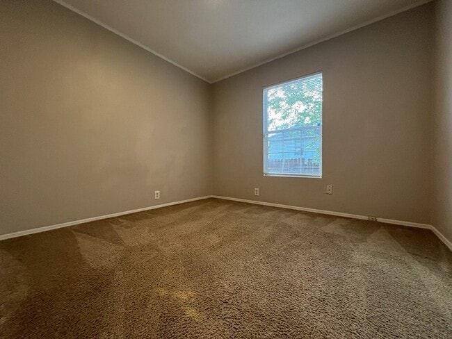 Building Photo - 2511 Kavasar Dr