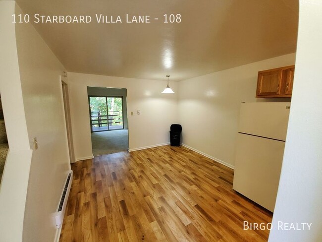 Building Photo - A Cozy 2 Bed/1 Bath TOWNHOUSE in GREENSBUR...