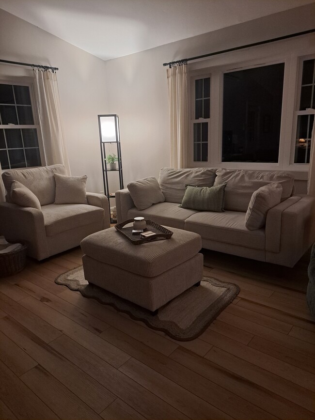 Building Photo - 386 White Store Rd