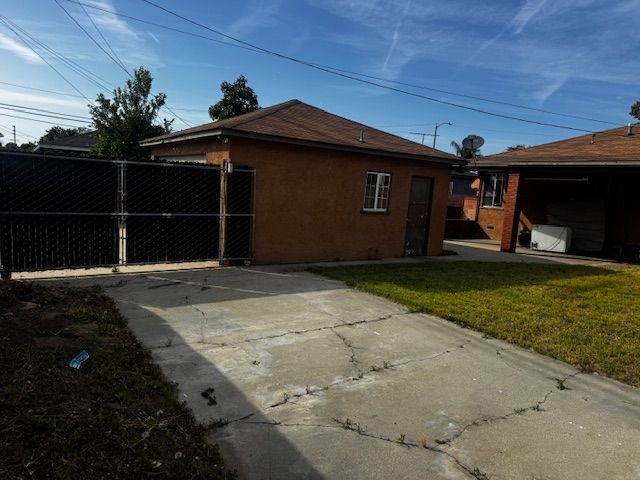 Building Photo - 9610 Rosecrans Ave