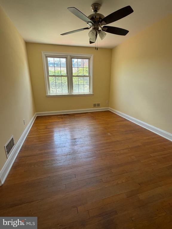 Building Photo - 831 Bosley Ave