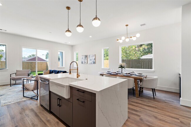 Building Photo - 4218 Nichols St