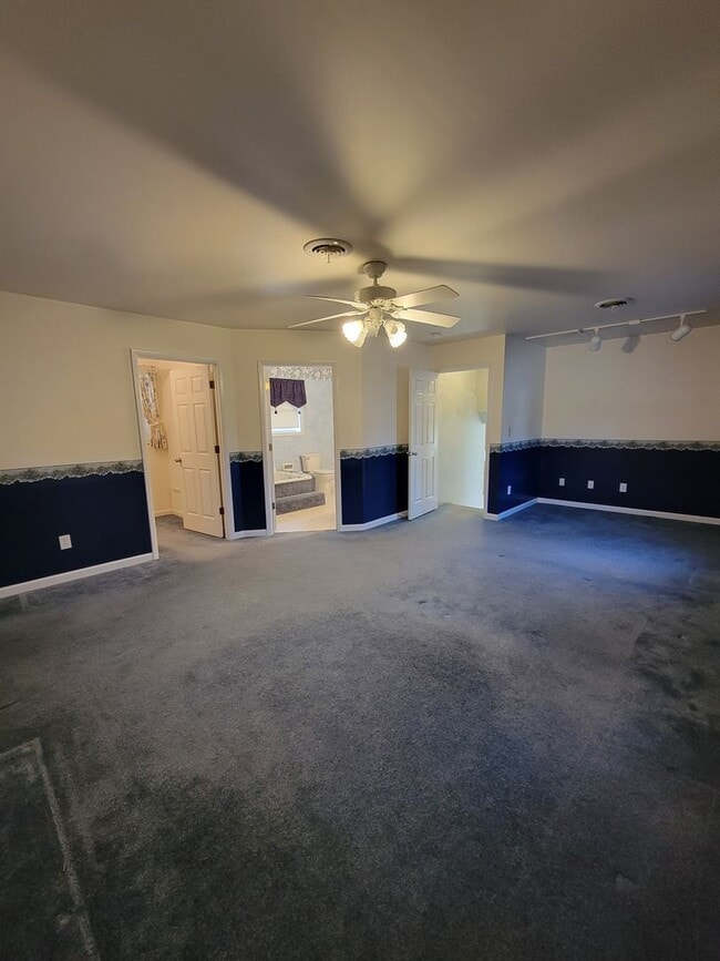 Building Photo - 7170 Ruritan Dr