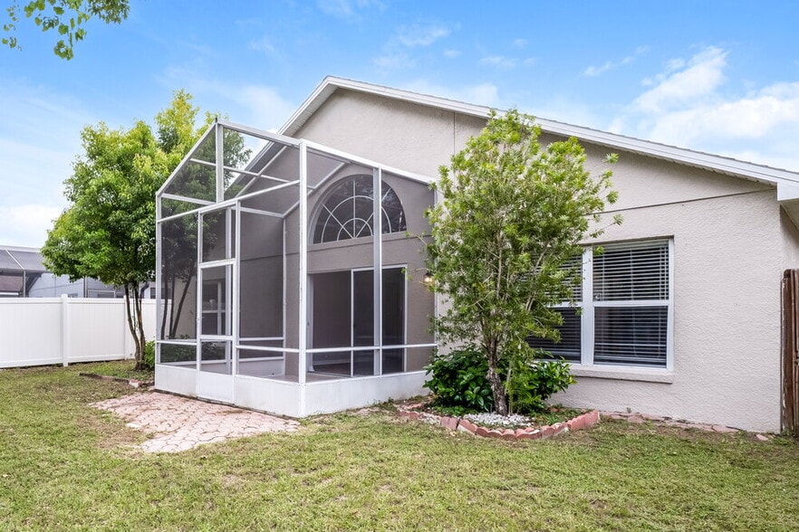 Building Photo - 7920 Oakstone Ct