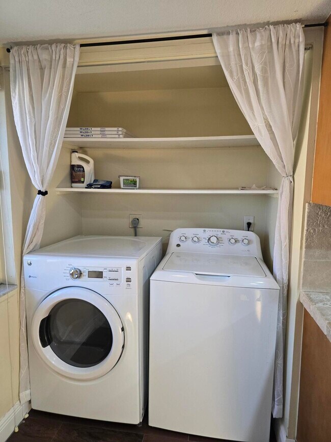 Building Photo - 12661 Westhampton Cir