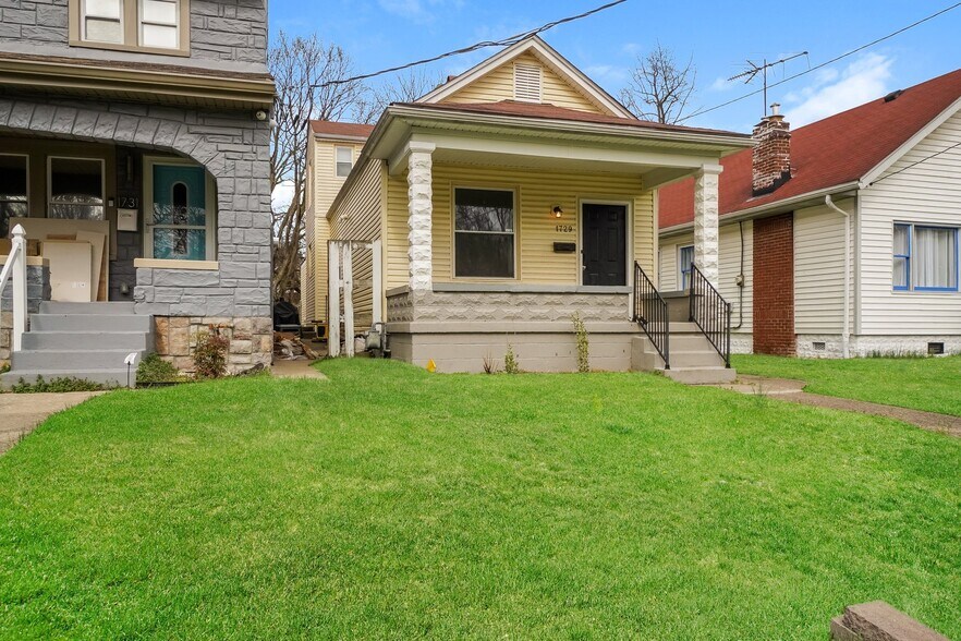 Building Photo - 1729 W Ormsby Ave