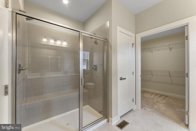 Building Photo - 143 Hood Farm Dr