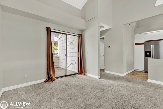 Building Photo - *MOVE IN SPECIAL $750 OFF FIRST MONTH'S RE...