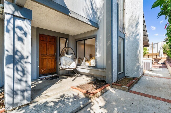 Building Photo - 13 Heather Hill Ln