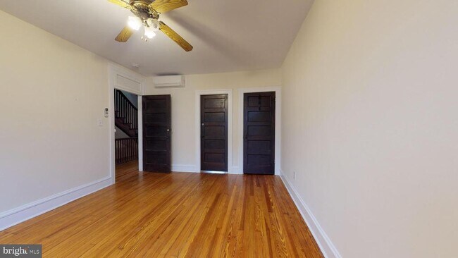 Building Photo - 728 Rock Creek Church Rd NW