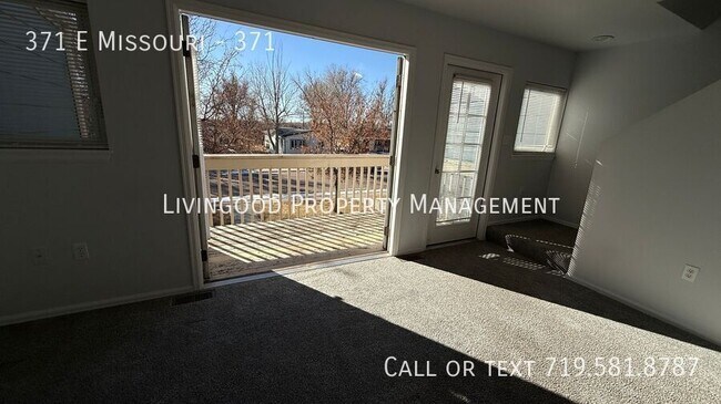 Building Photo - 371 E Missouri-371