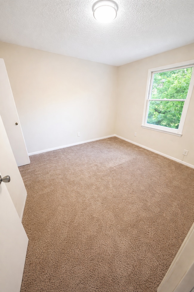 Building Photo - 1630 Spring Garden St