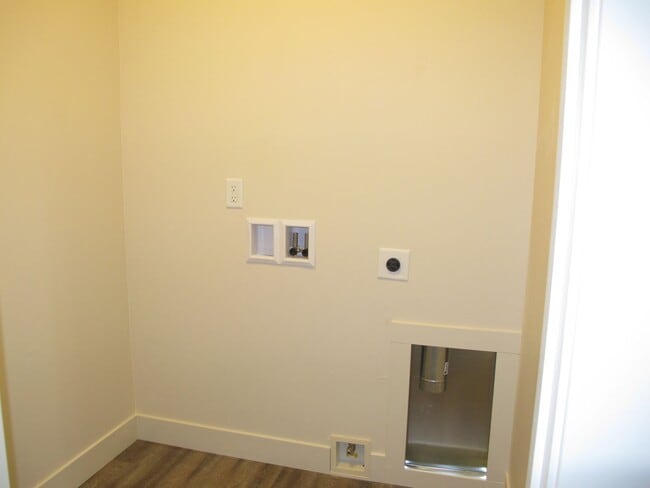 Building Photo - Pending Application!