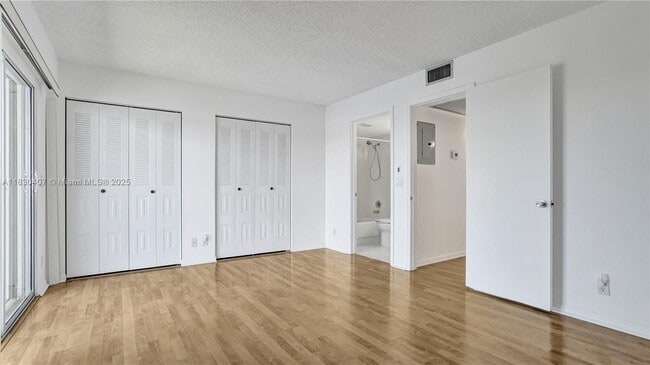 Building Photo - 1301 SW 134th Way