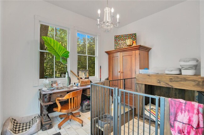 Building Photo - Queen Anne Victorian Estate