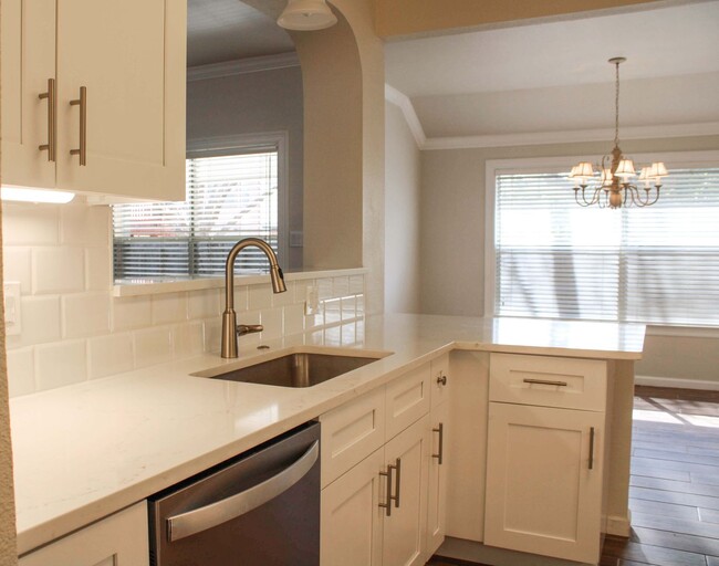 Building Photo - RENOVATED 3-BEDROOM IN REDLAND RANCH, NORT...