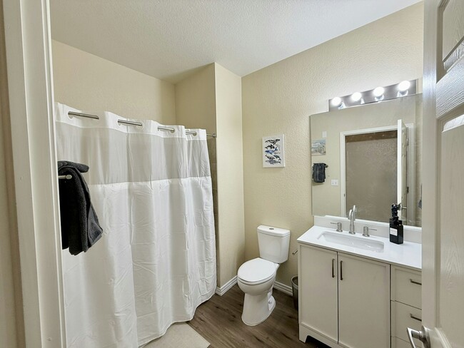 Building Photo - 9434 Ashbury Cir