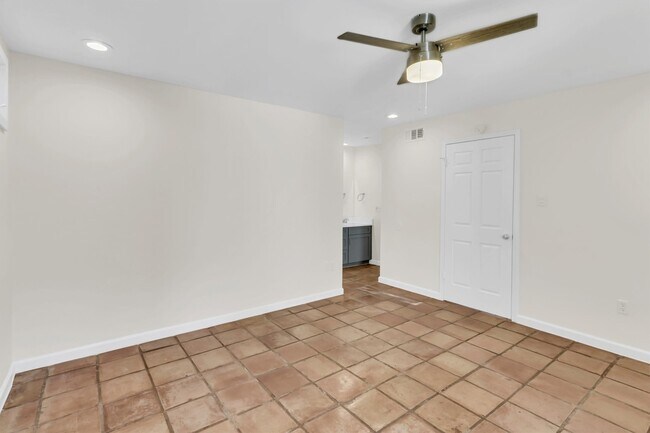 Building Photo - 13911 Piping Rock Ln