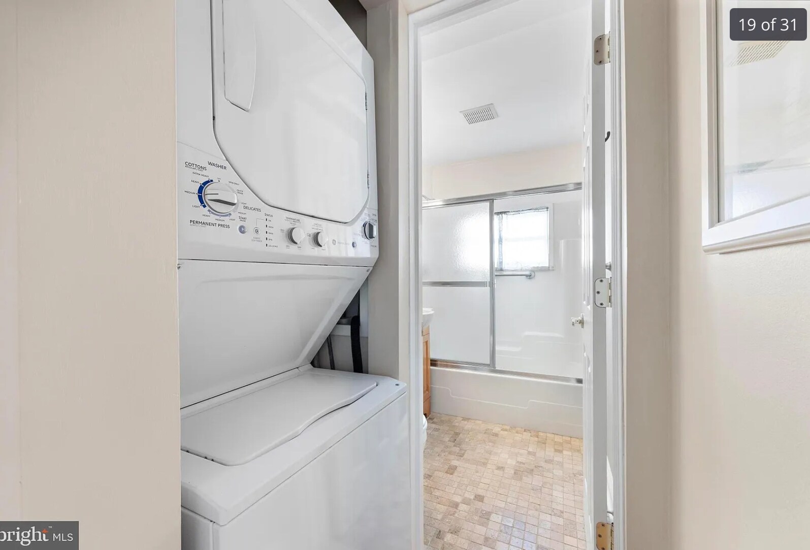 Building Photo - 52 Florence Ln