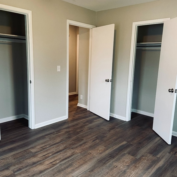 Building Photo - 1621 Crawford St