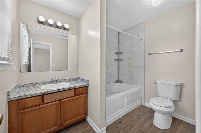 Building Photo - 1471 Riverrock Trail SW