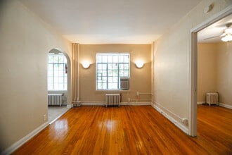 Building Photo - Traymore Apartments