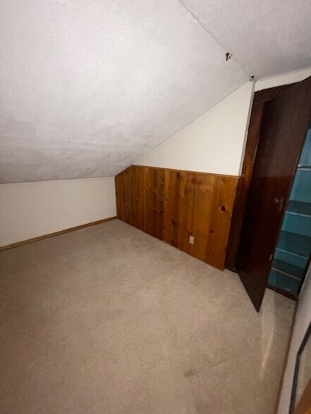 Building Photo - 780 Hillview Ave