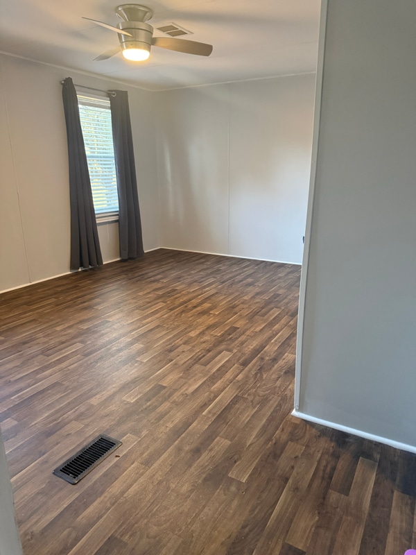 Building Photo - 224 Pinewood St