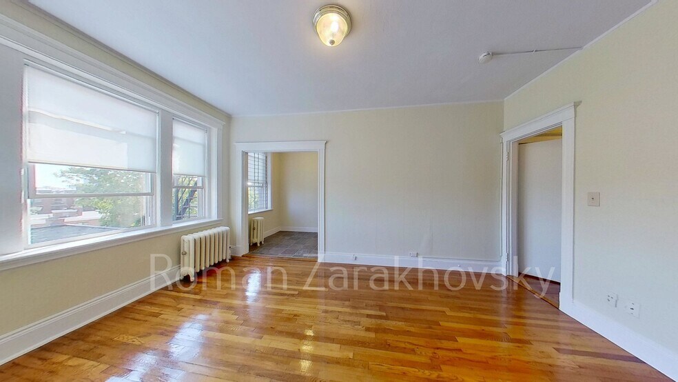 Building Photo - 236 Kelton St