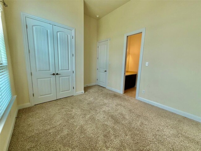 Building Photo - 21413 Merveil Dr