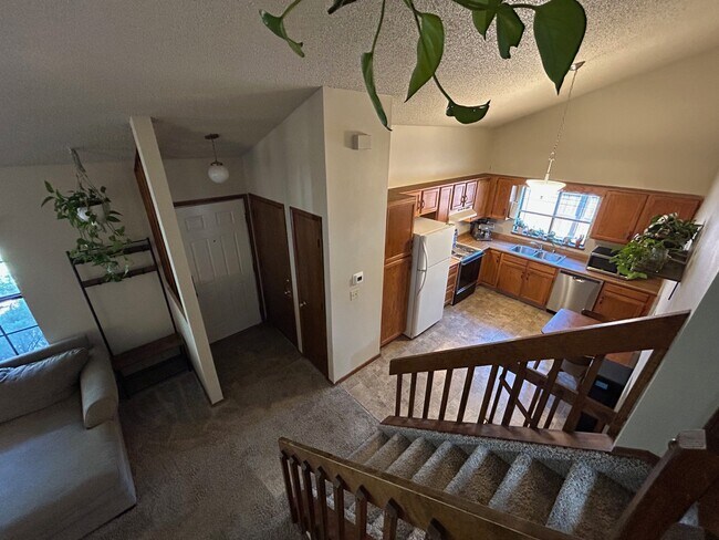 Building Photo - 5935 Pemberton Way