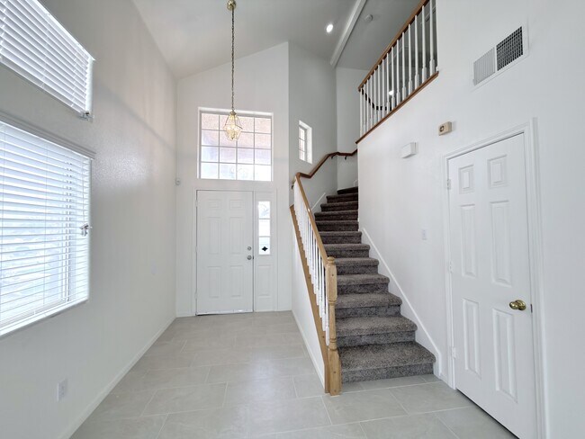 Building Photo - 8232 Fame Ave