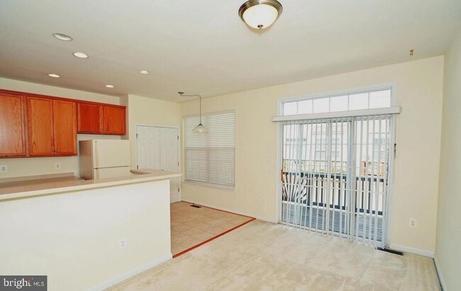 Building Photo - 2303 Huntington Ave