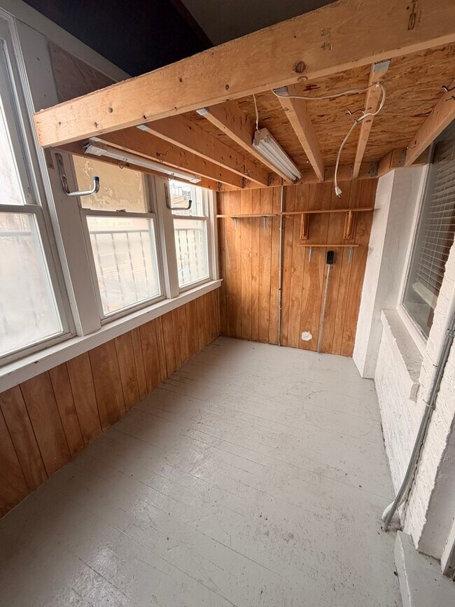 Building Photo - 1448 W Irving Park Rd