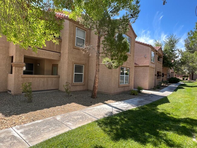Building Photo - Beautifully Upgraded 2 Br 2 Ba Condo MOVE ...