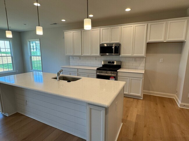 Building Photo - 3603 Waltham Dr