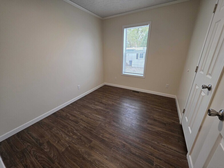 Building Photo - 3668 Willow Ct