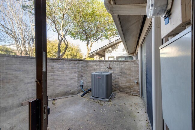 Building Photo - 13483 Garden Grove